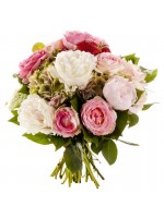 bouquet de pivoines et fleurs de jardin