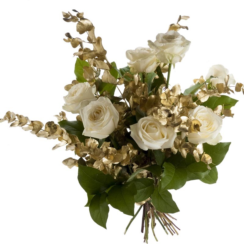 Bouquet de fleurs roses blanches et eucalyptus doré